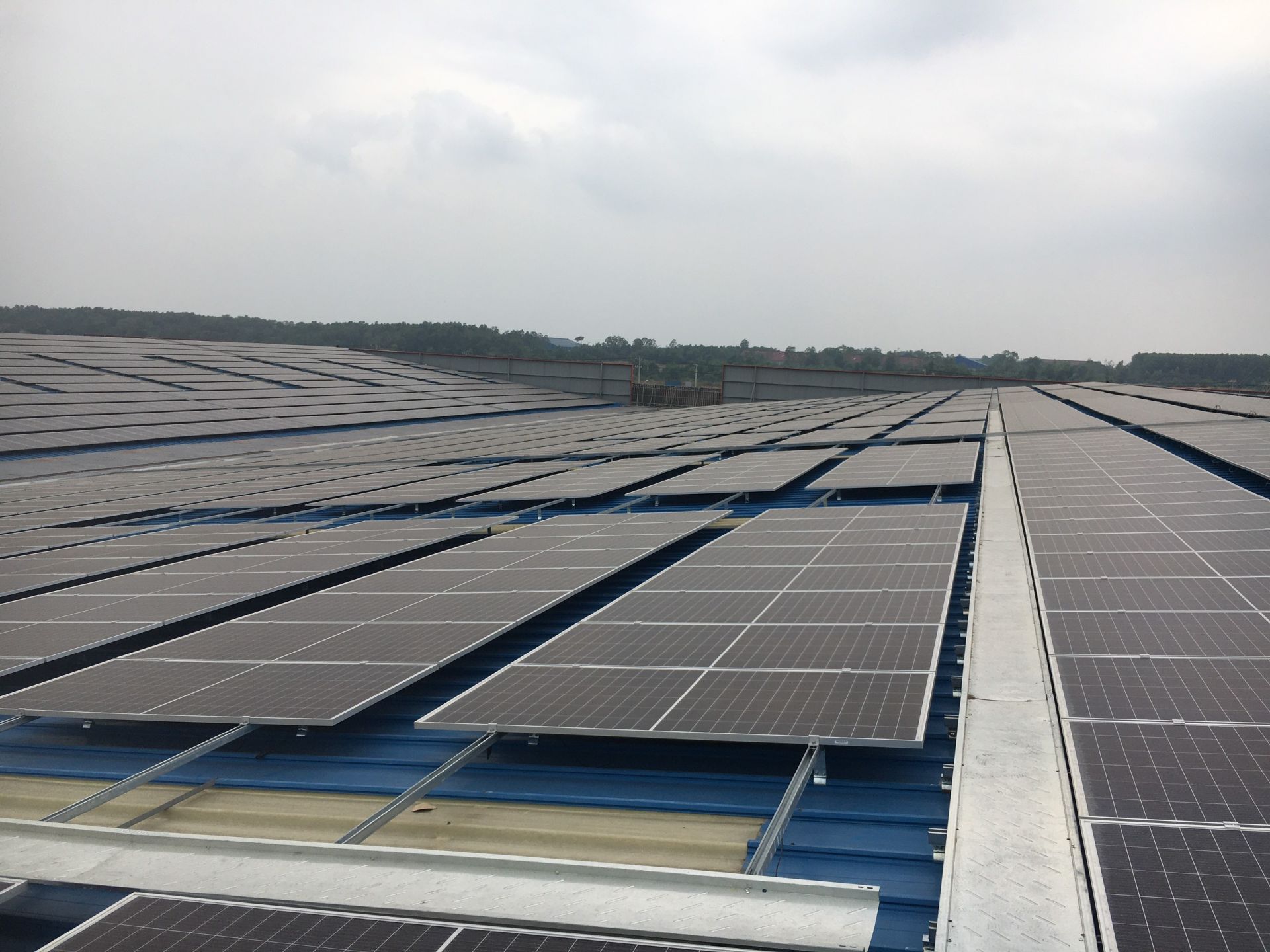 cách lắp pin năng lượng mặt trời